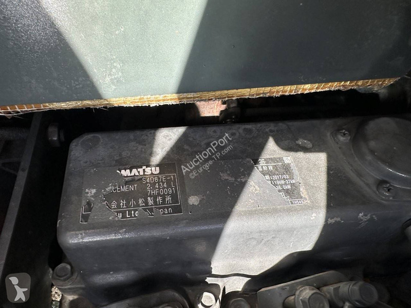 Escavadora Komatsu 7