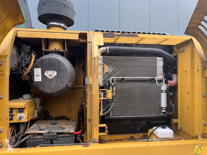 Graafmachine Caterpillar L