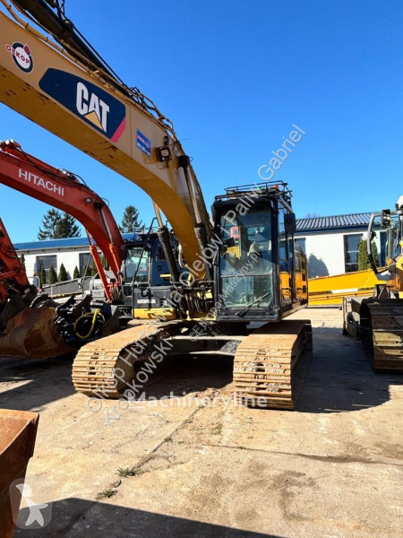 Excavator Caterpillar Z SYSTEMEM 3D LEICA