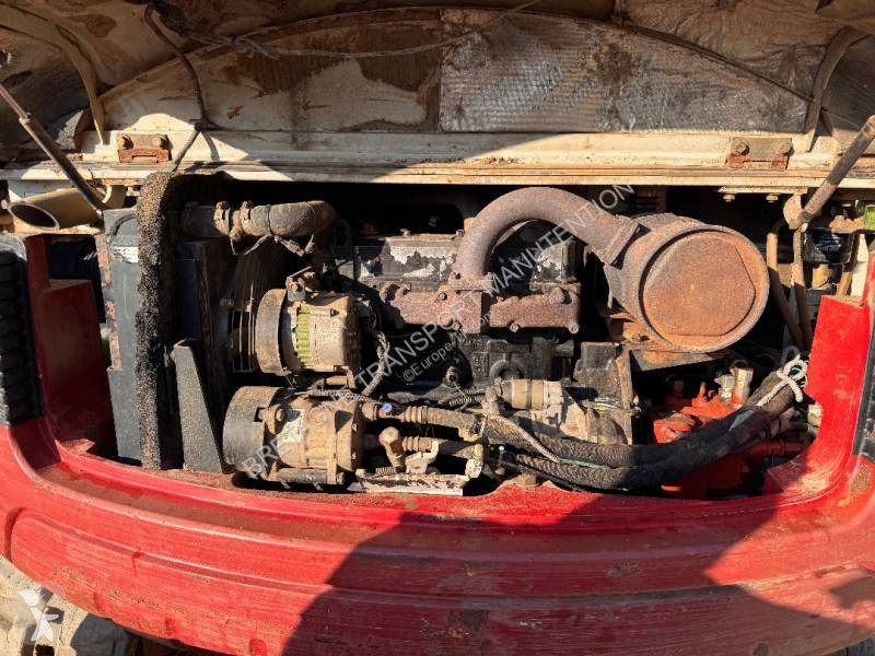 Escavadora Takeuchi