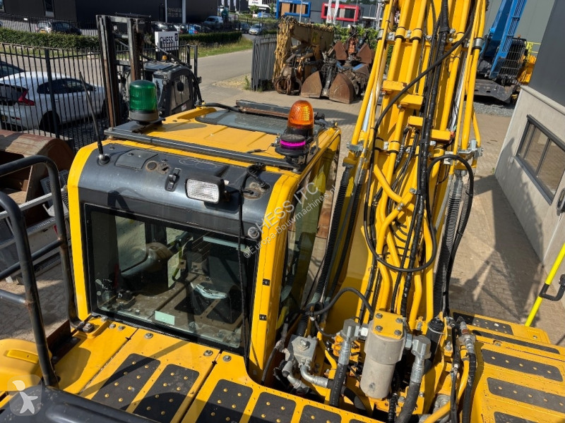 جرافة Komatsu HB 215LC-3 HB 215 - PC 210 - -11