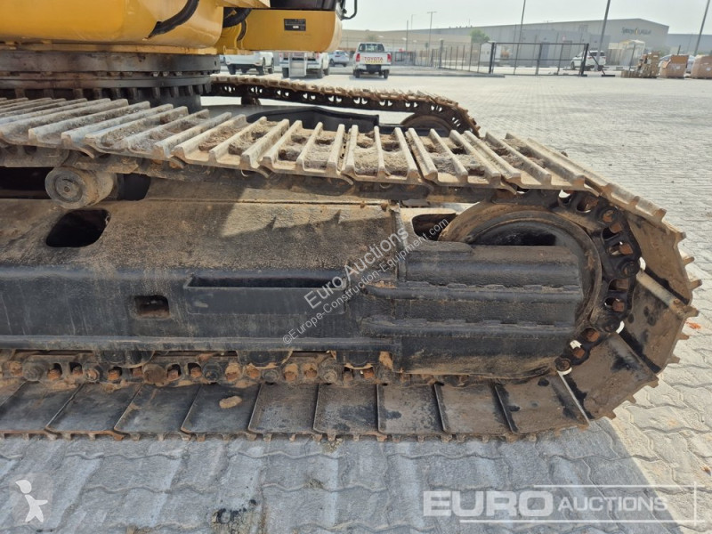 Excavator Caterpillar 3