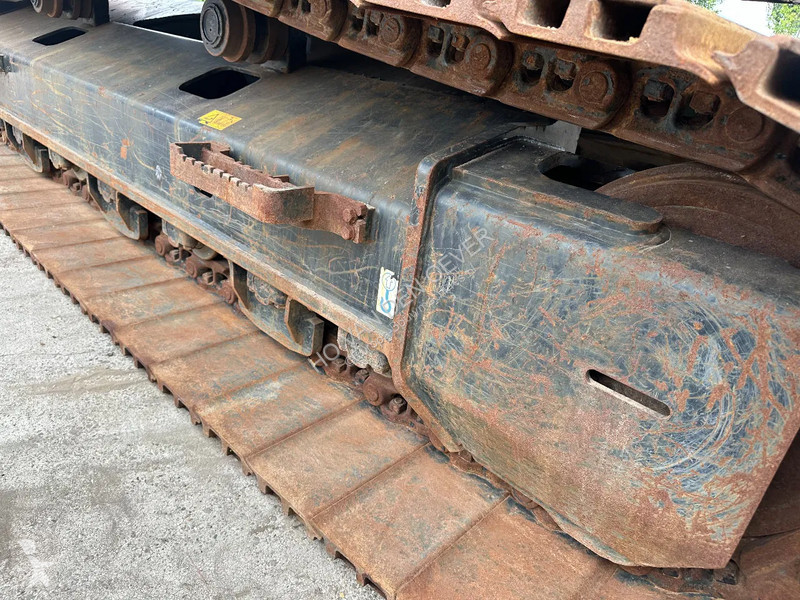 Excavator Hitachi LC-6