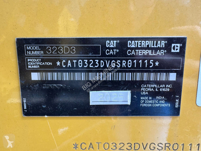 Excavadora Caterpillar 3