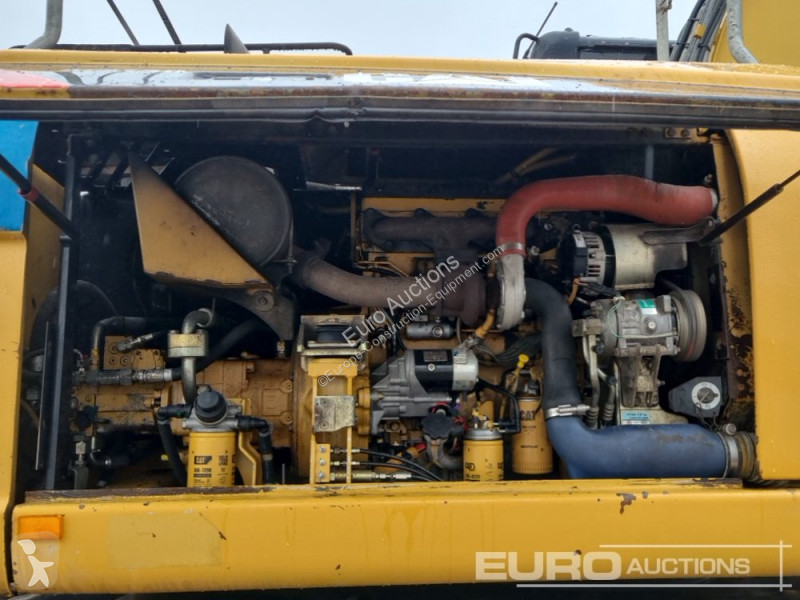 Lopatový nakládač Caterpillar D