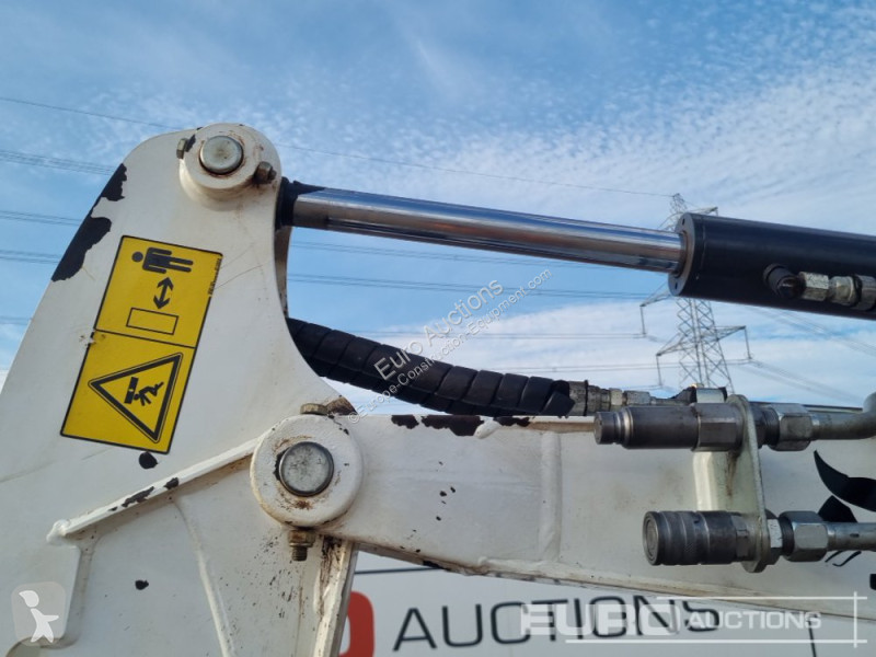 جرافة Bobcat E27Z