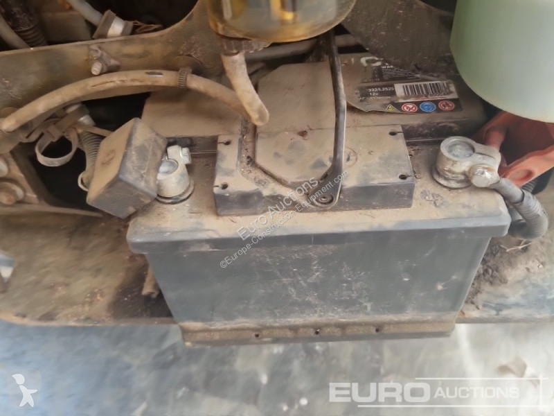 Escavatore JCB 16C-1