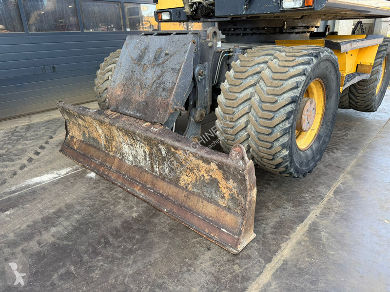 Excavadora Volvo