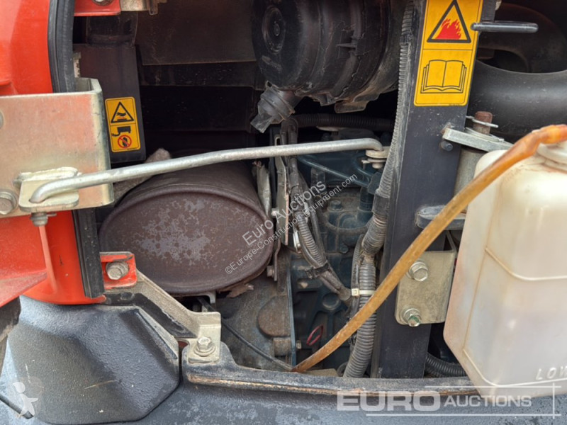 جرافة Kubota U27-4