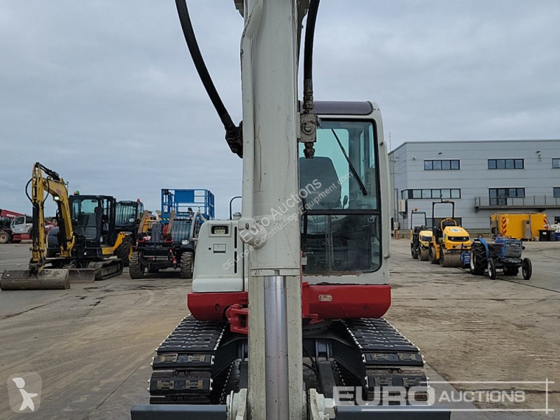 Escavadora Takeuchi TB150