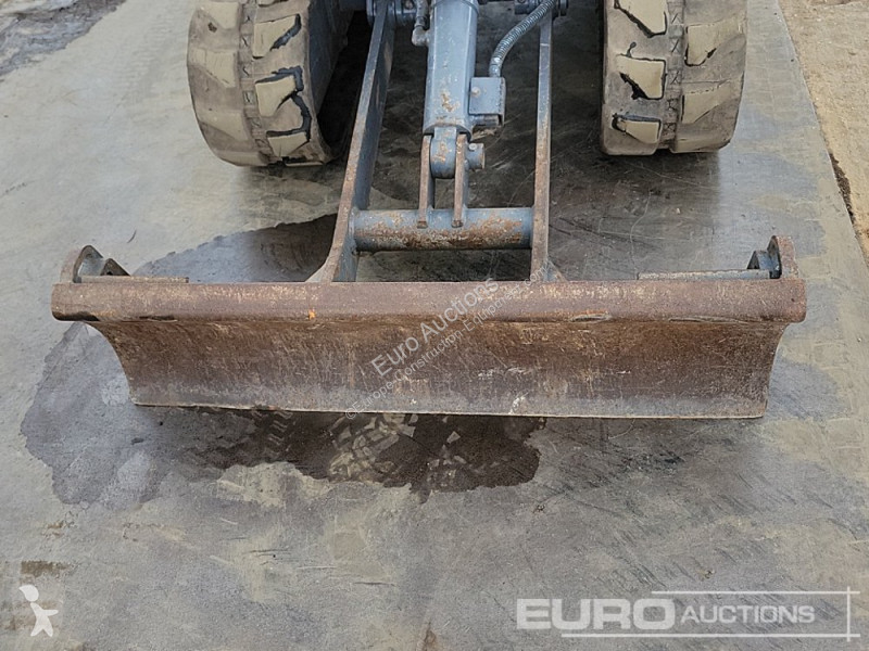 Escavadora Takeuchi TB216