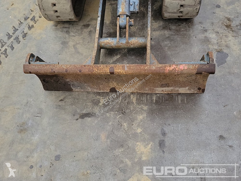 Escavadora Takeuchi TB216
