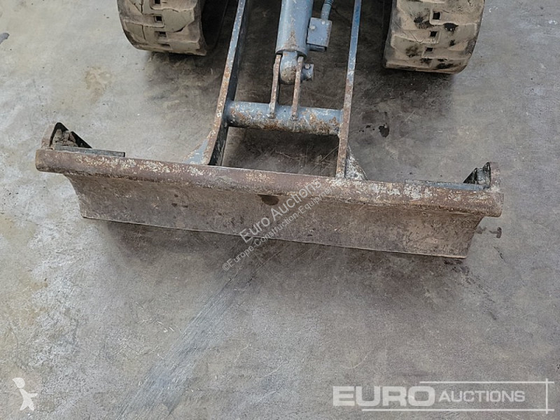 Escavadora Takeuchi TB216