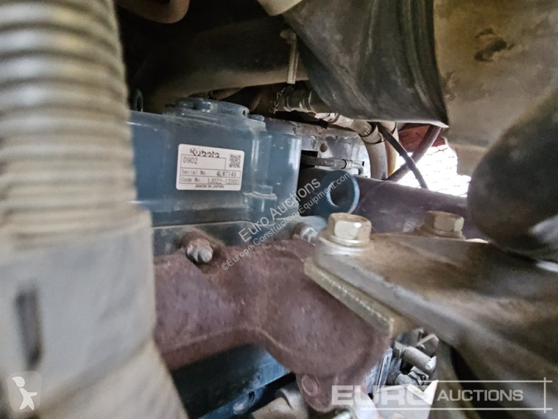 Lopatový nakládač Kubota KX015-4