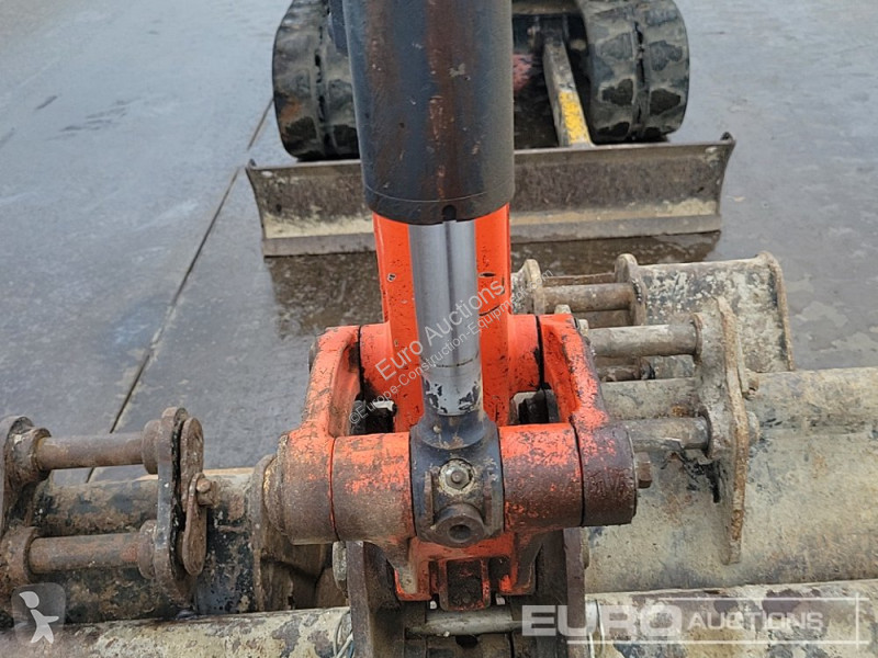 Lopatový nakládač Kubota KX015-4