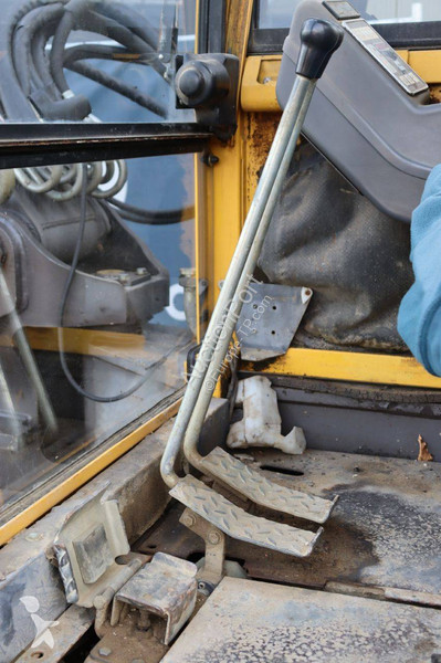 Escavadora Pel Job 233