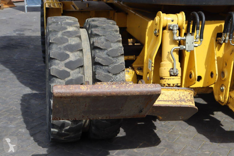 Escavatore Komatsu MR-8