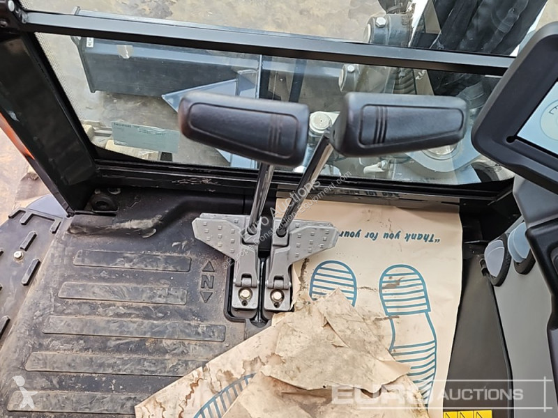 Lopatový nakládač Bobcat E55