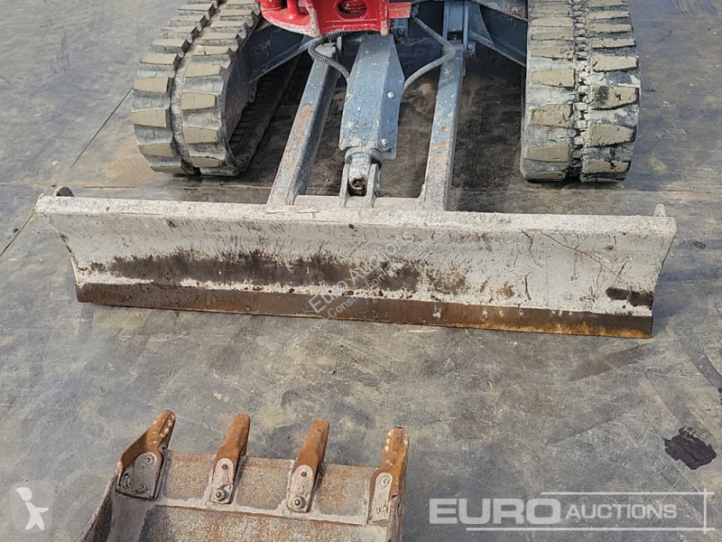 Escavadora Takeuchi TB240