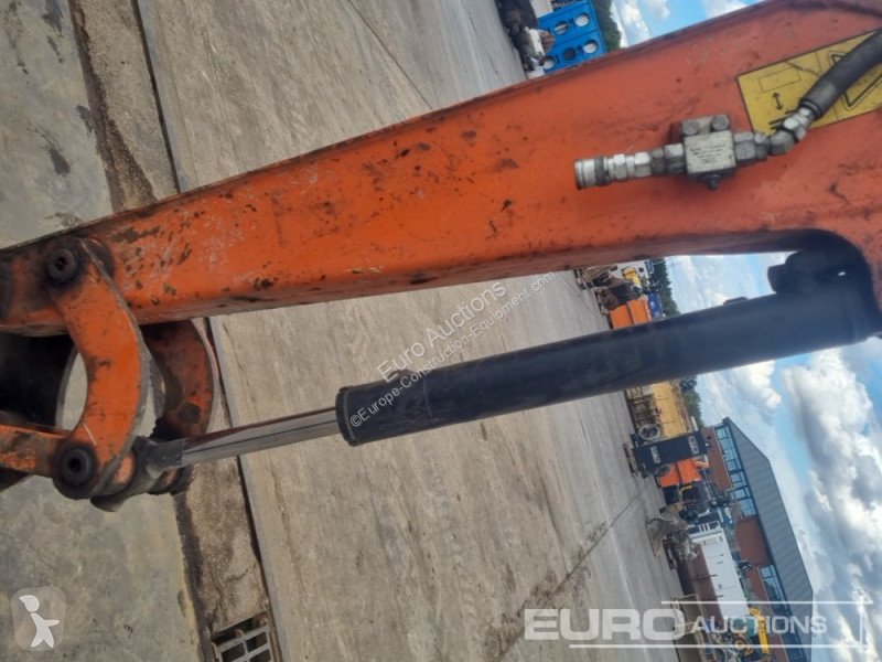 Excavadora Hitachi ZX26U-5A CLR