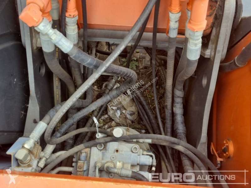 Escavatore Hitachi ZX210LC-3