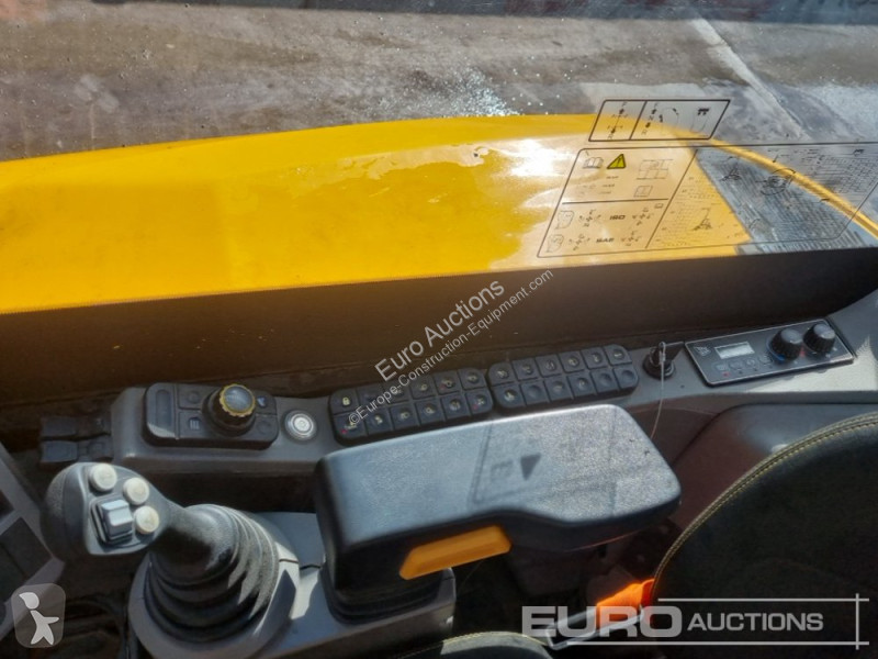 جرافة JCB HD110WT