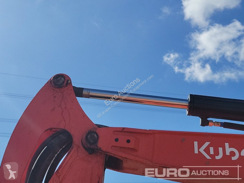 جرافة Kubota U27-4