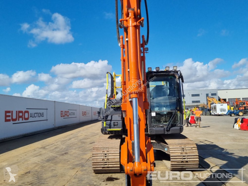Excavadora Hitachi -7