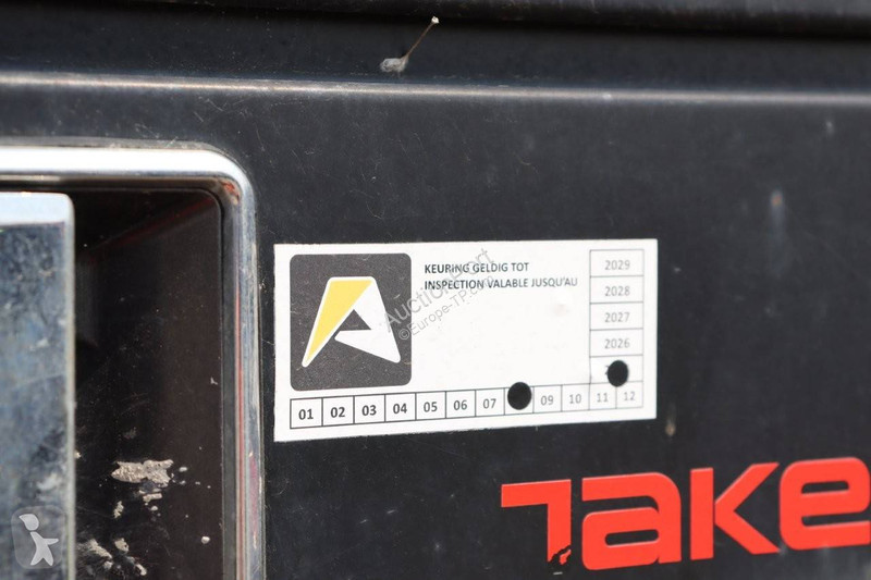 جرافة Takeuchi TB2150