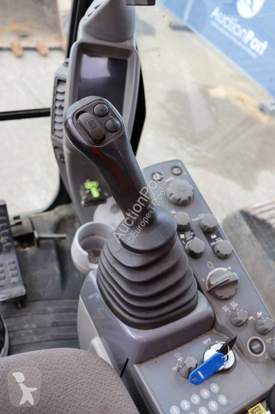 جرافة Hitachi ZX490LCH-6