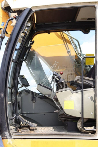 Escavatore Liebherr R922