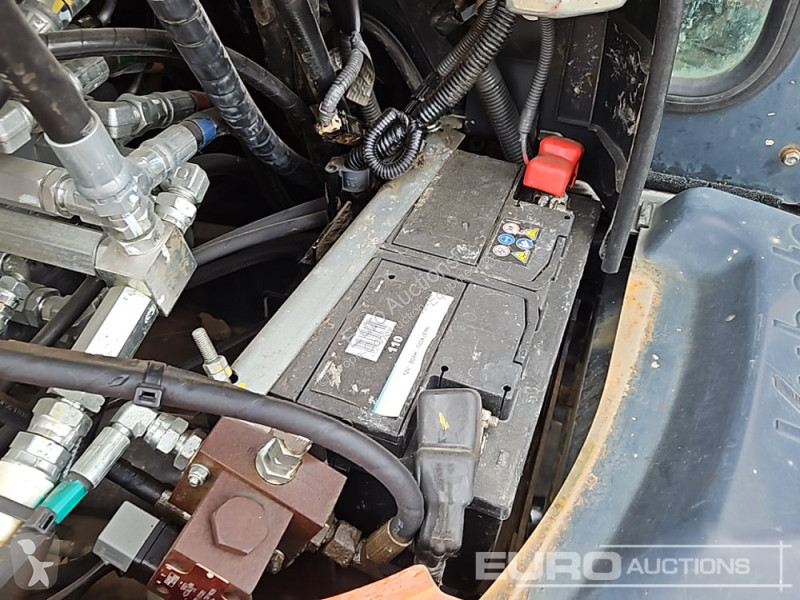 Lopatový nakládač Kubota KX057-4