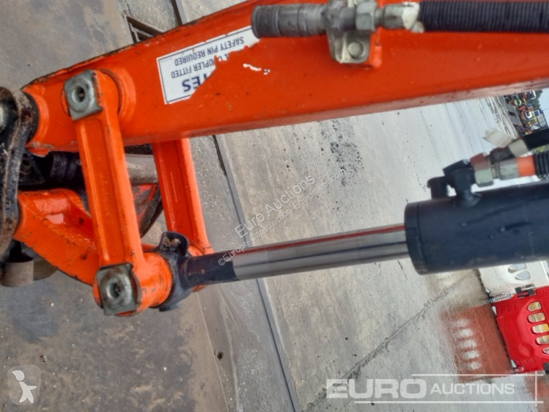 Lopatový nakládač Kubota KX027-4