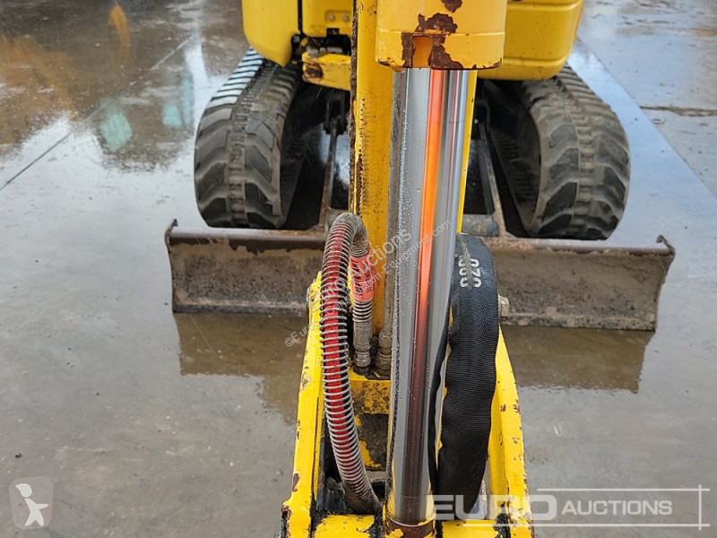Lopatový nakládač Komatsu PC26MR-3