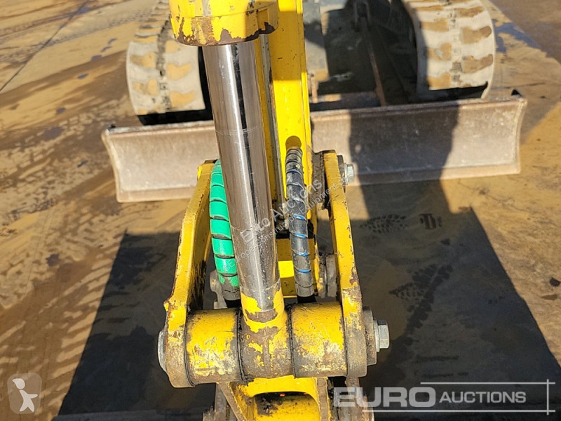 Lopatový nakládač Komatsu PC26MR-3