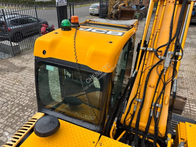 Escavadora JCB