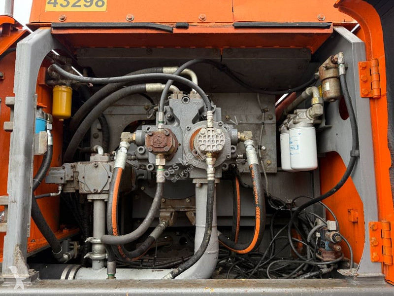 Rýpadlo Hitachi - 24mtr - Rebuild engine