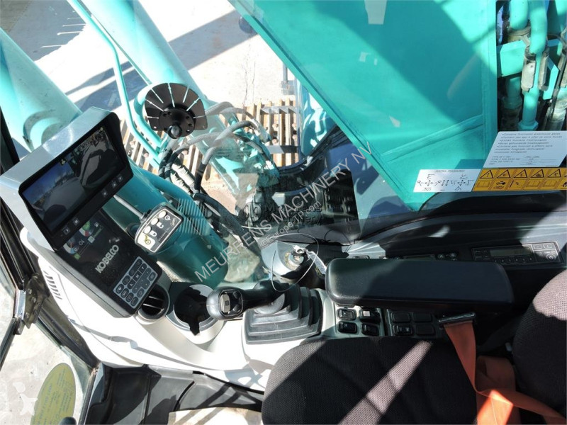 جرافة Kobelco SK210