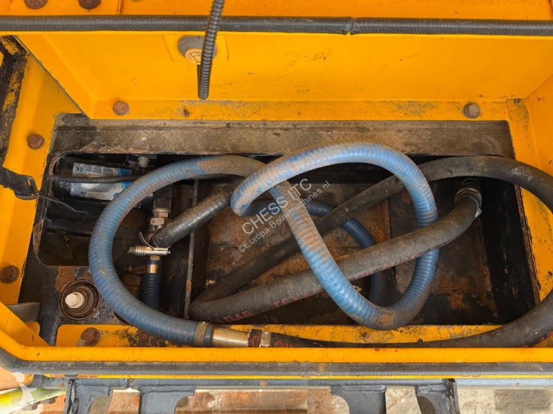 Lopatový nakládač JCB 300 LC 4F - 300 -