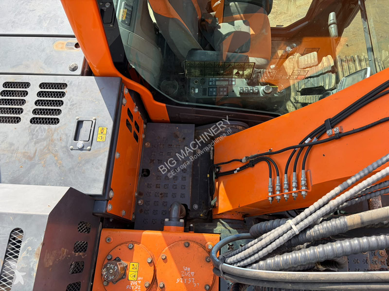 جرافة Doosan 5