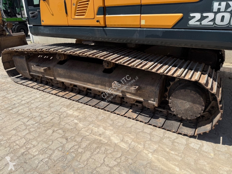 جرافة Hyundai HX 220 L - L - HX 220