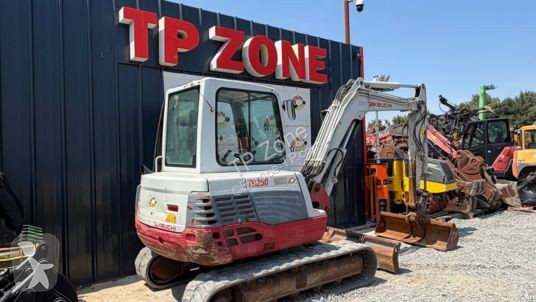جرافة Takeuchi tb250 clim à 27 900 € ht