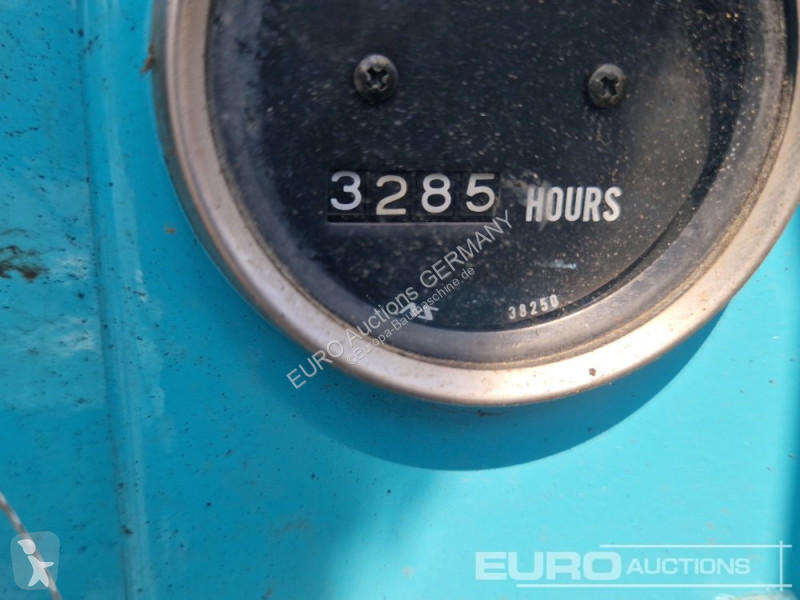 جرافة Kubota KH007
