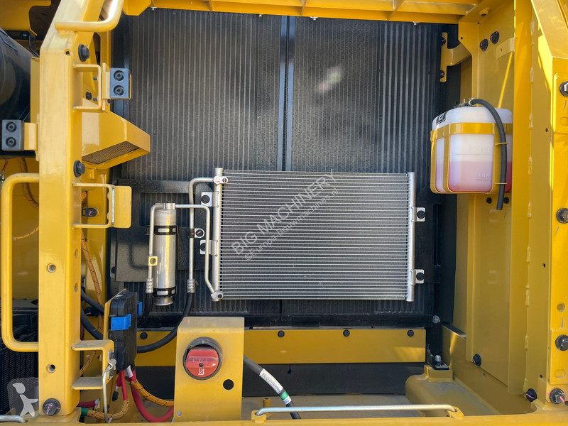 Excavator Caterpillar 3