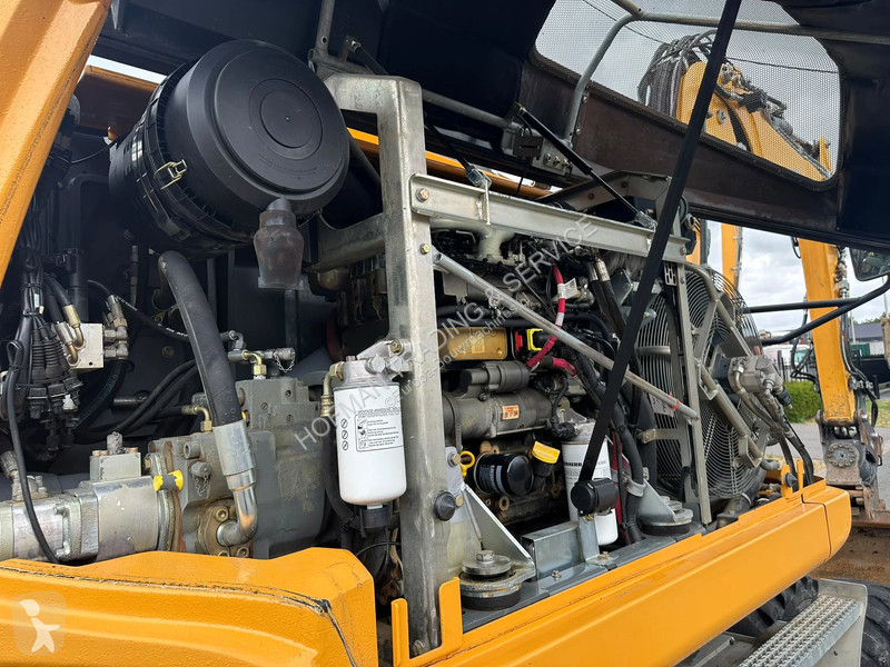 جرافة Liebherr Compact | Powertilt