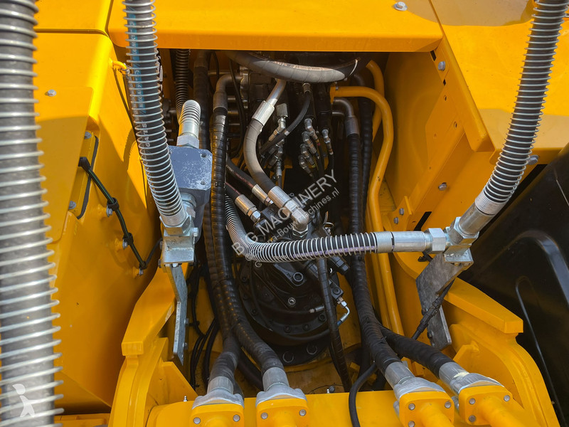 جرافة JCB 205
