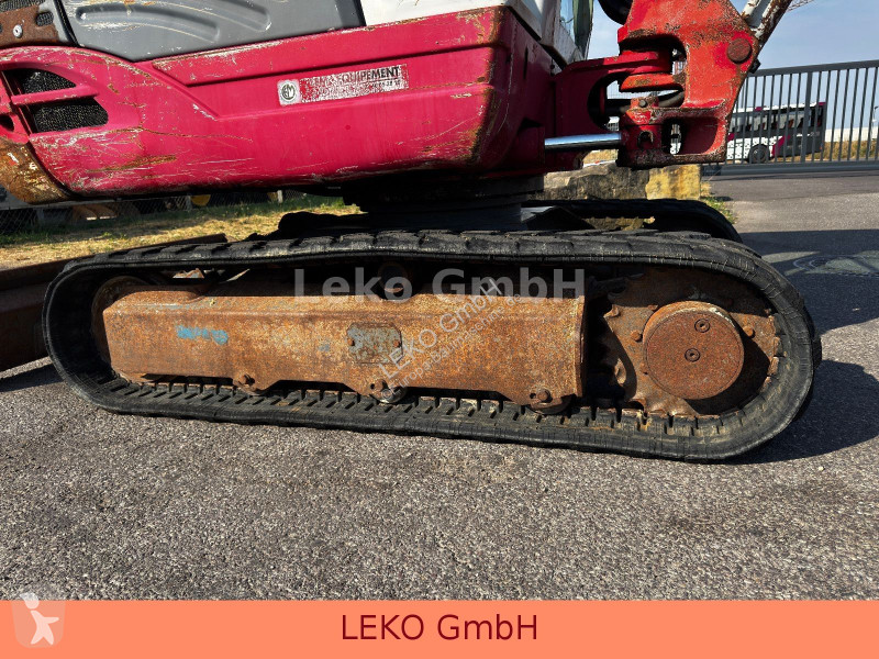Lopatový nakládač Takeuchi Mit Zwei Löffeln