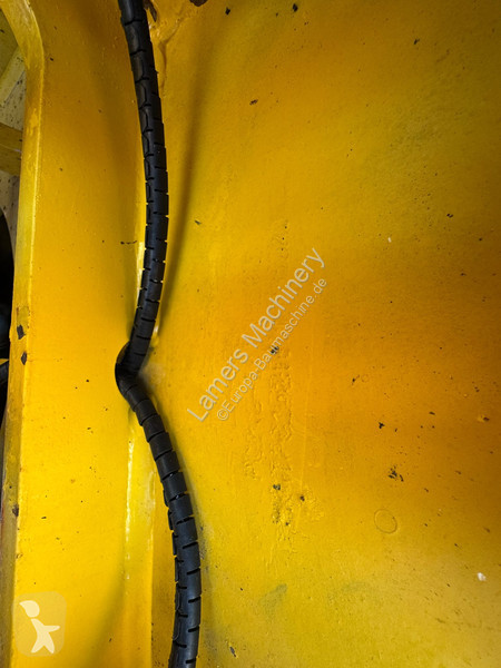 جرافة Komatsu NLC11