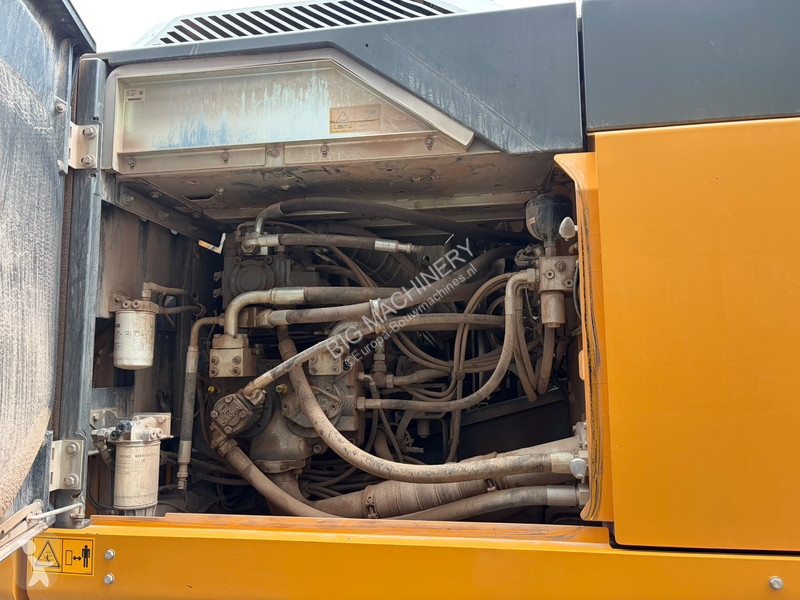 جرافة Liebherr R945 SHD