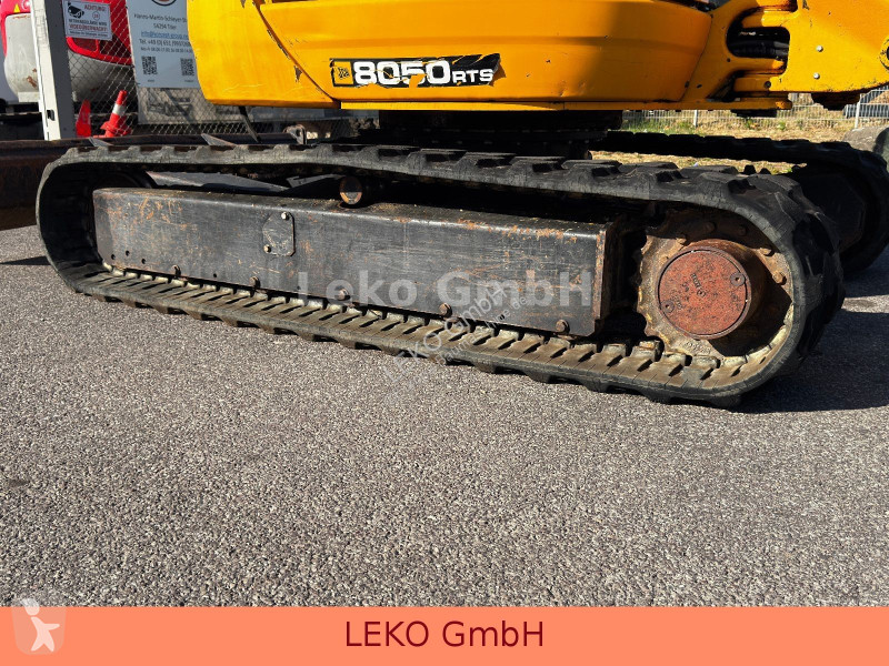 Lopatový nakládač JCB RTS